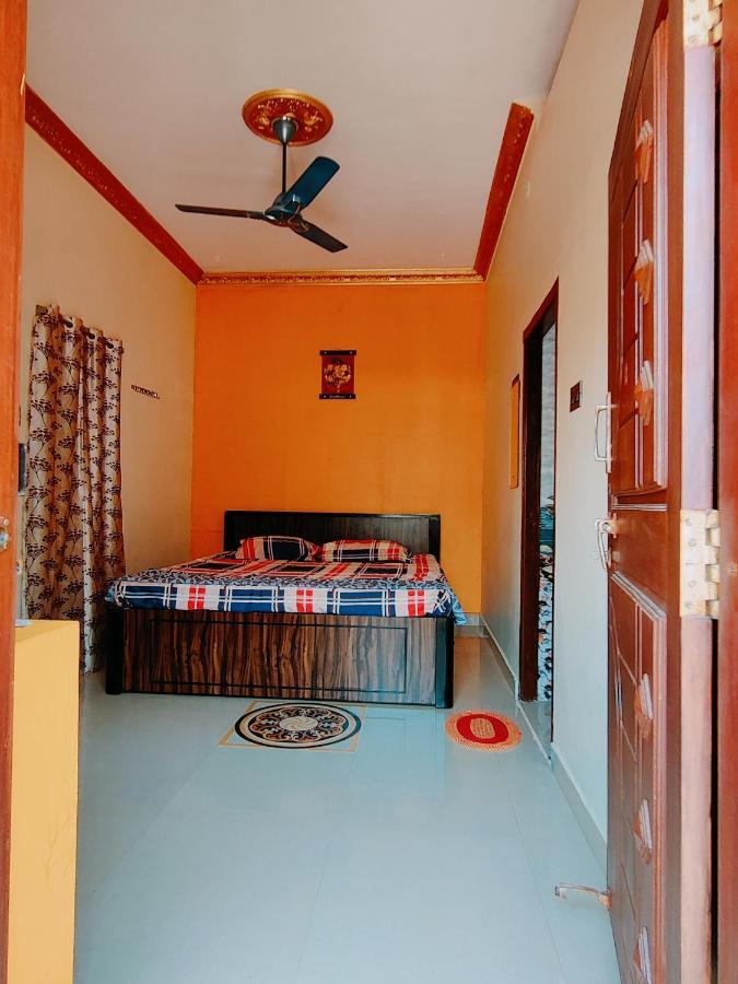 Balaji Homestay 亨比 外观 照片